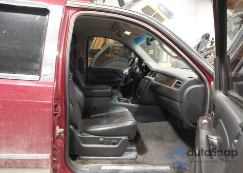 2013 GMC Yukon Xl 1500 Denali z USA, uszkodzony, nr VIN 1GKS2MEF7DR177058